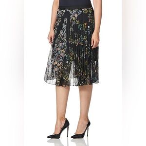 EUC Desigual pull on black floral print elastic waist micro pleat lined skirt